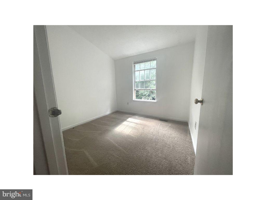 1032 BAYRIDGE TERRACE