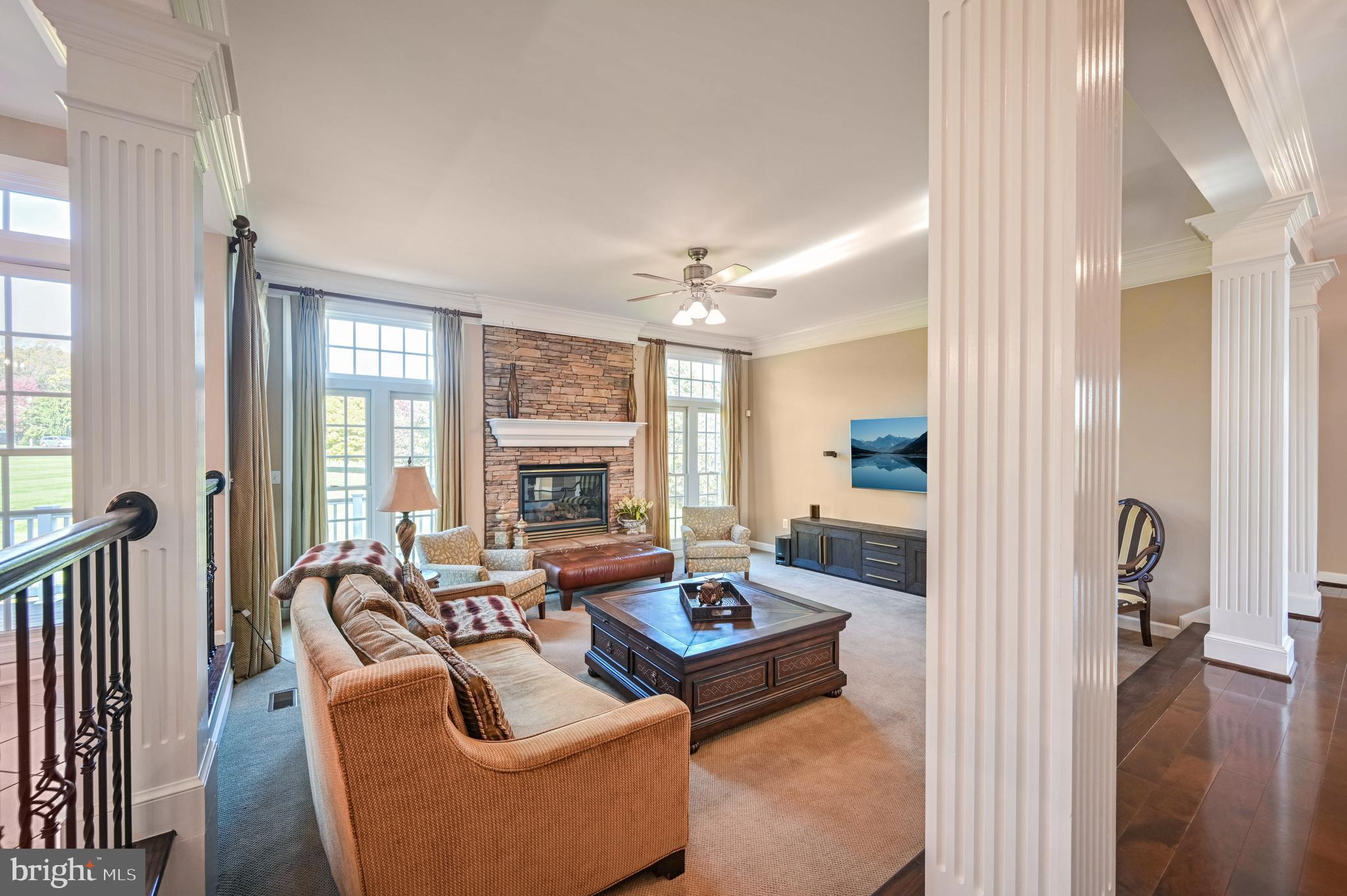 9211 GLADYS FARM WAY