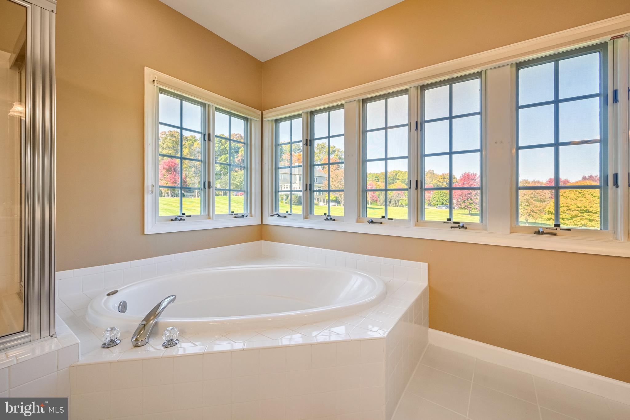 9211 GLADYS FARM WAY