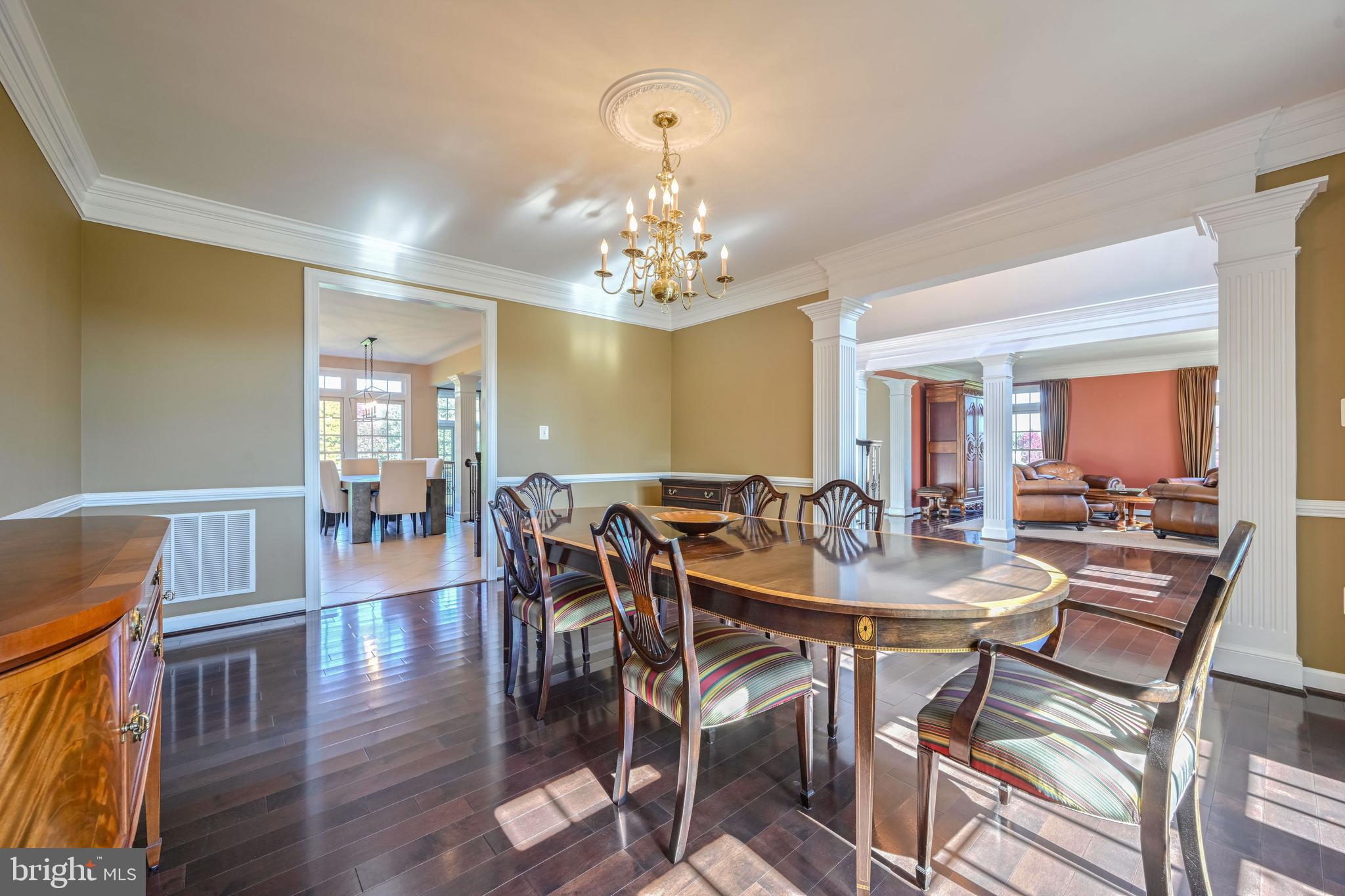 9211 GLADYS FARM WAY