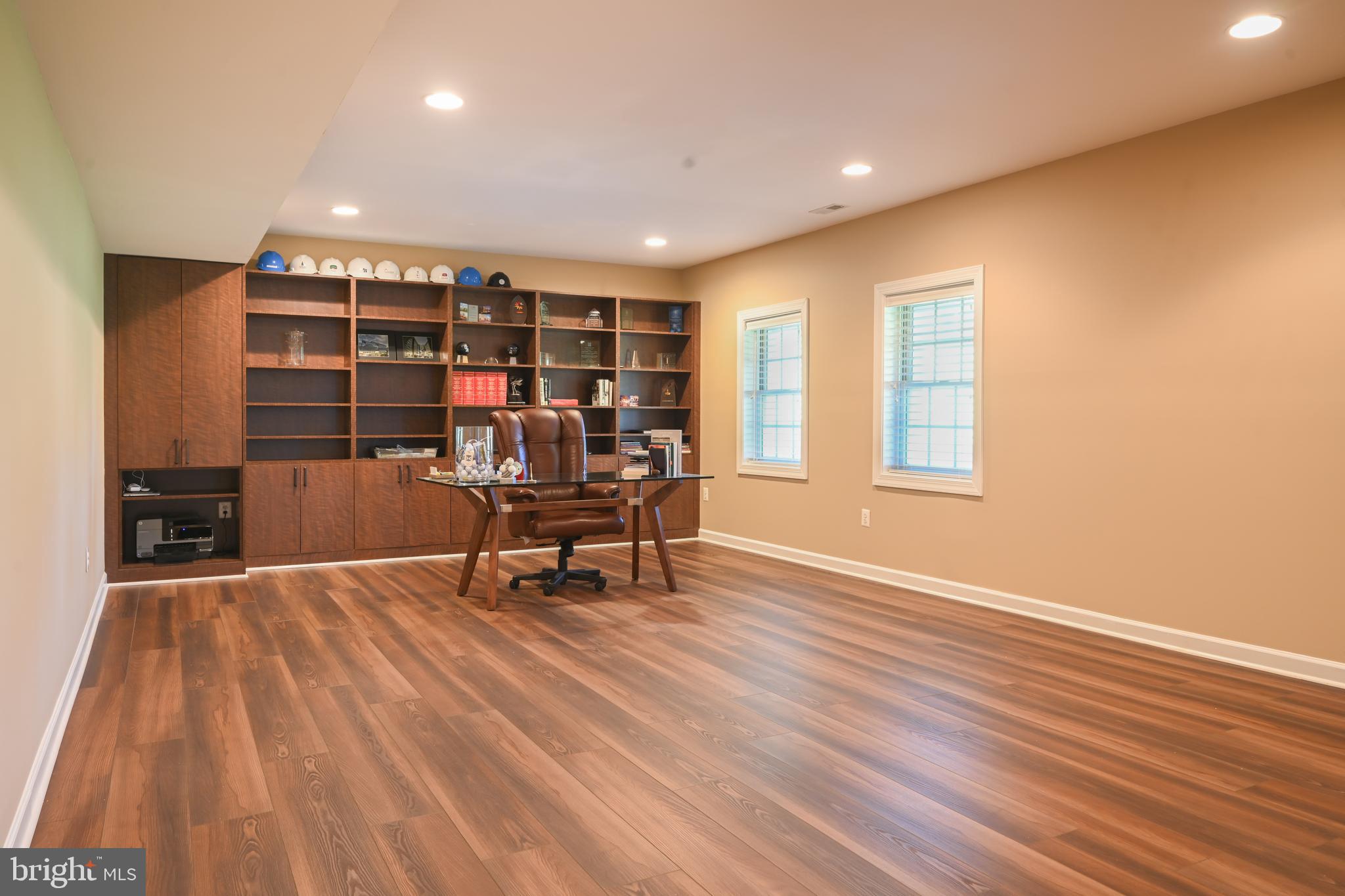 9211 GLADYS FARM WAY