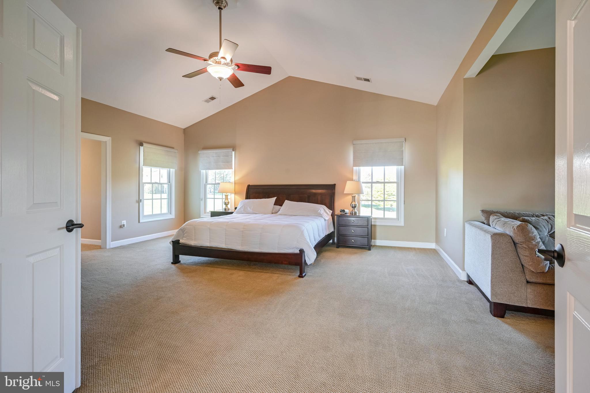 9211 GLADYS FARM WAY