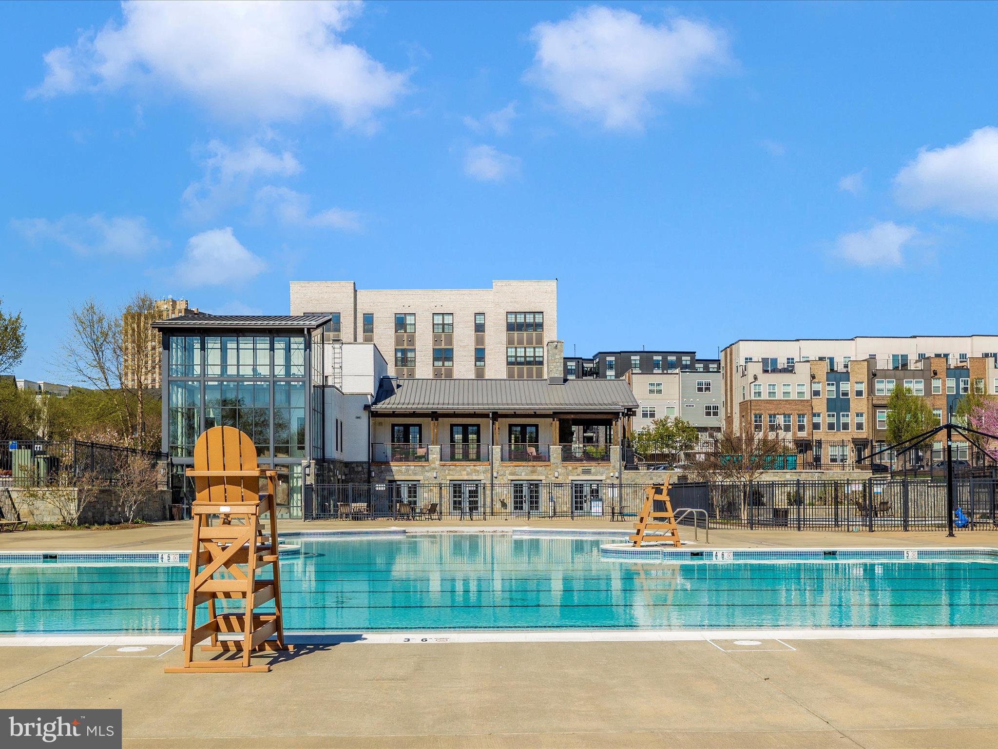 1009 ROCKWELL AVENUE