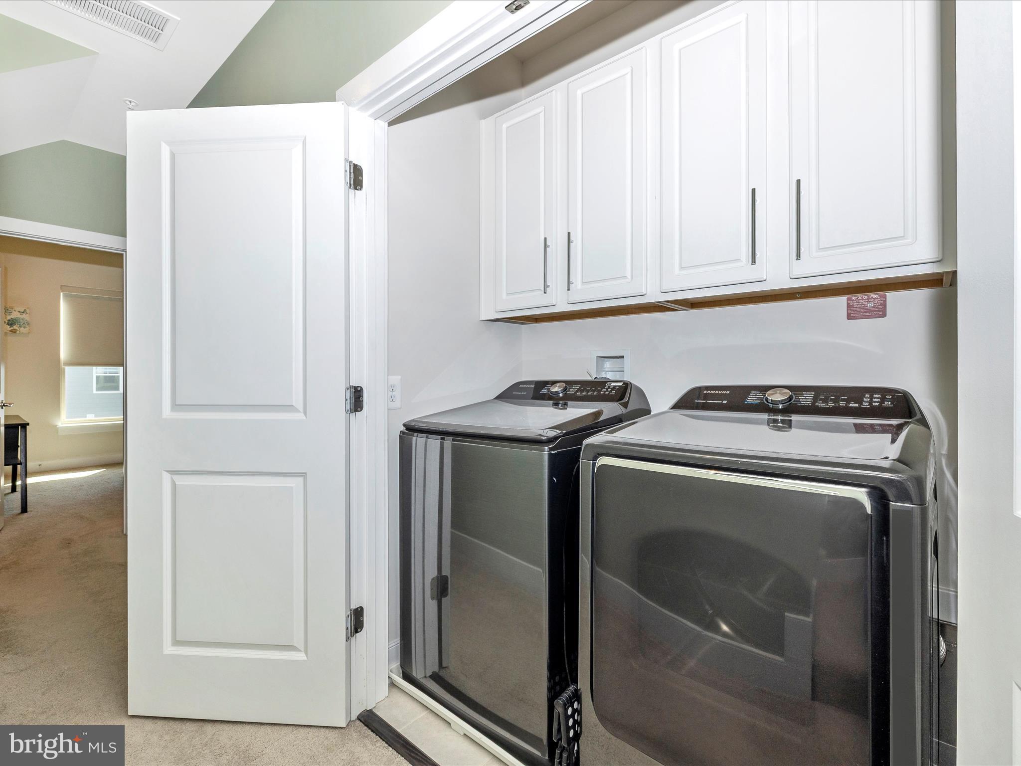 1009 ROCKWELL AVENUE