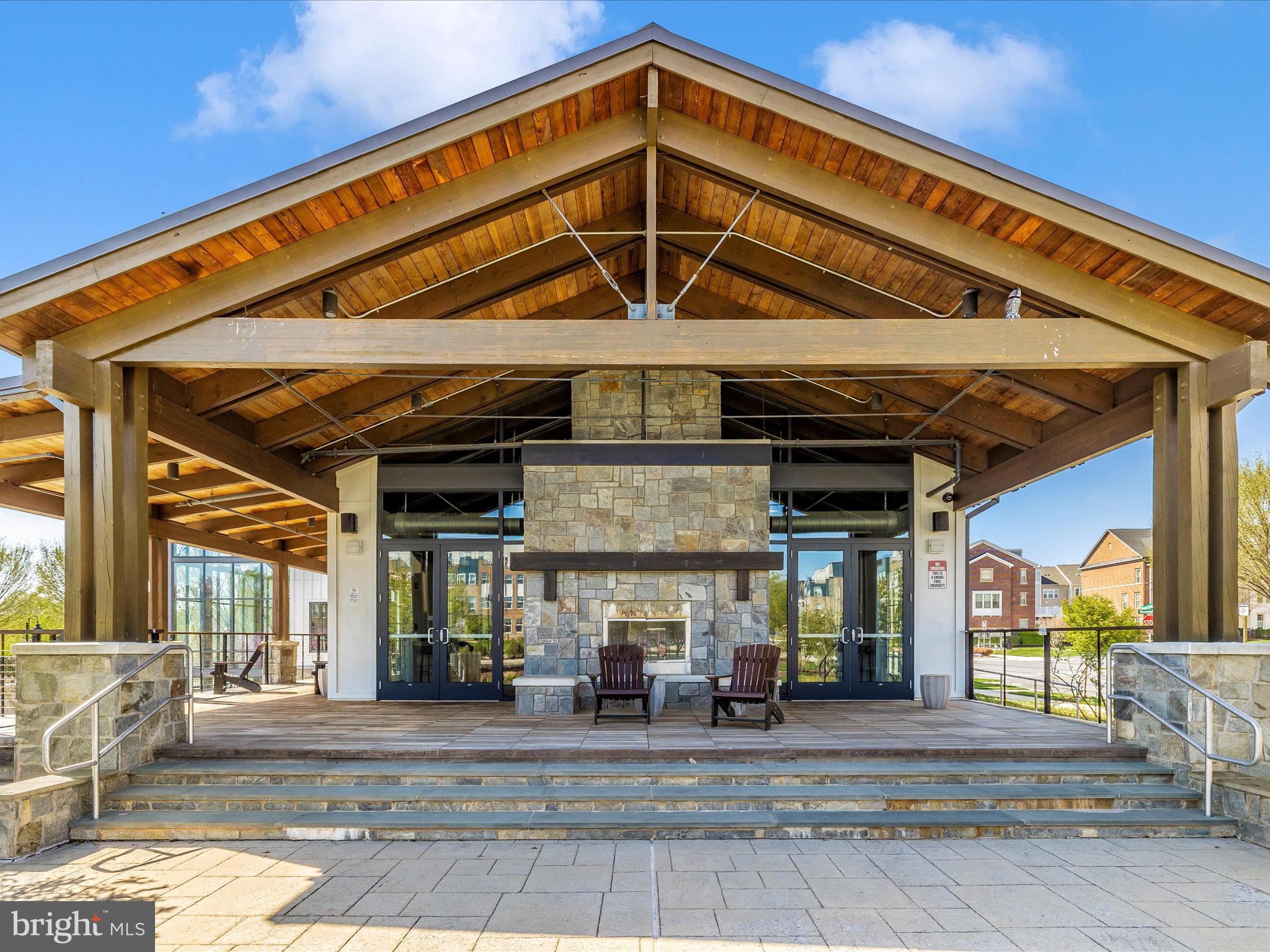 1009 ROCKWELL AVENUE