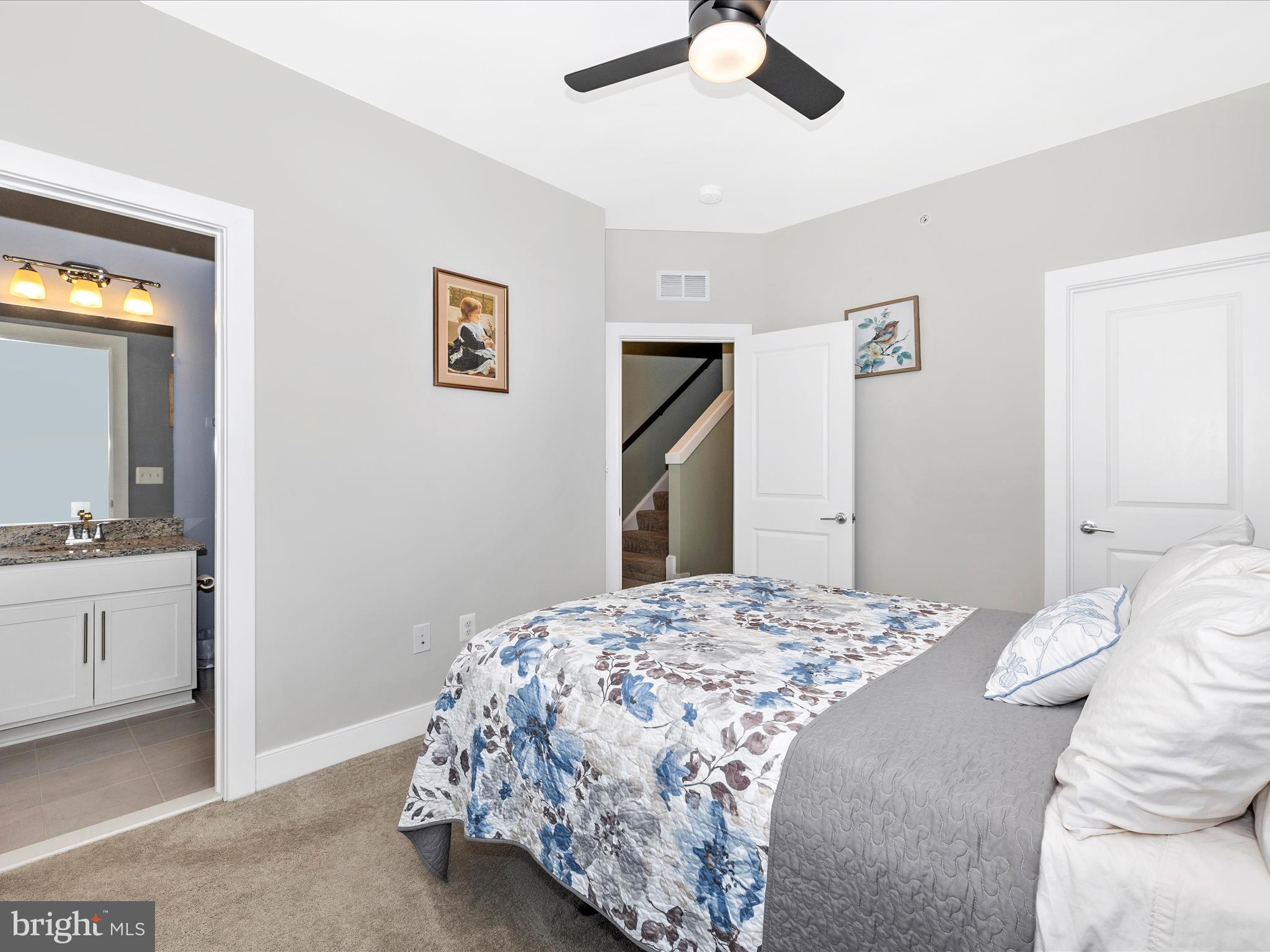 1009 ROCKWELL AVENUE