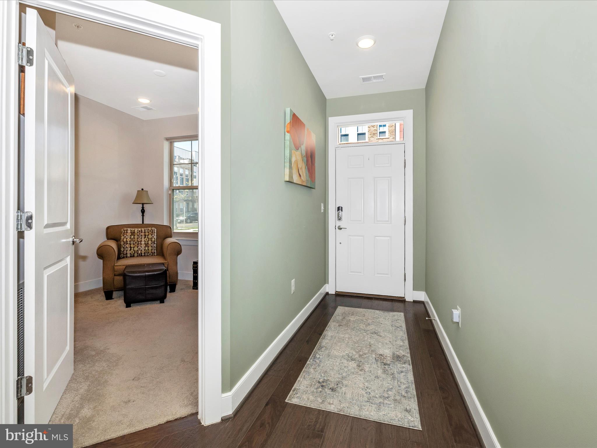 1009 ROCKWELL AVENUE