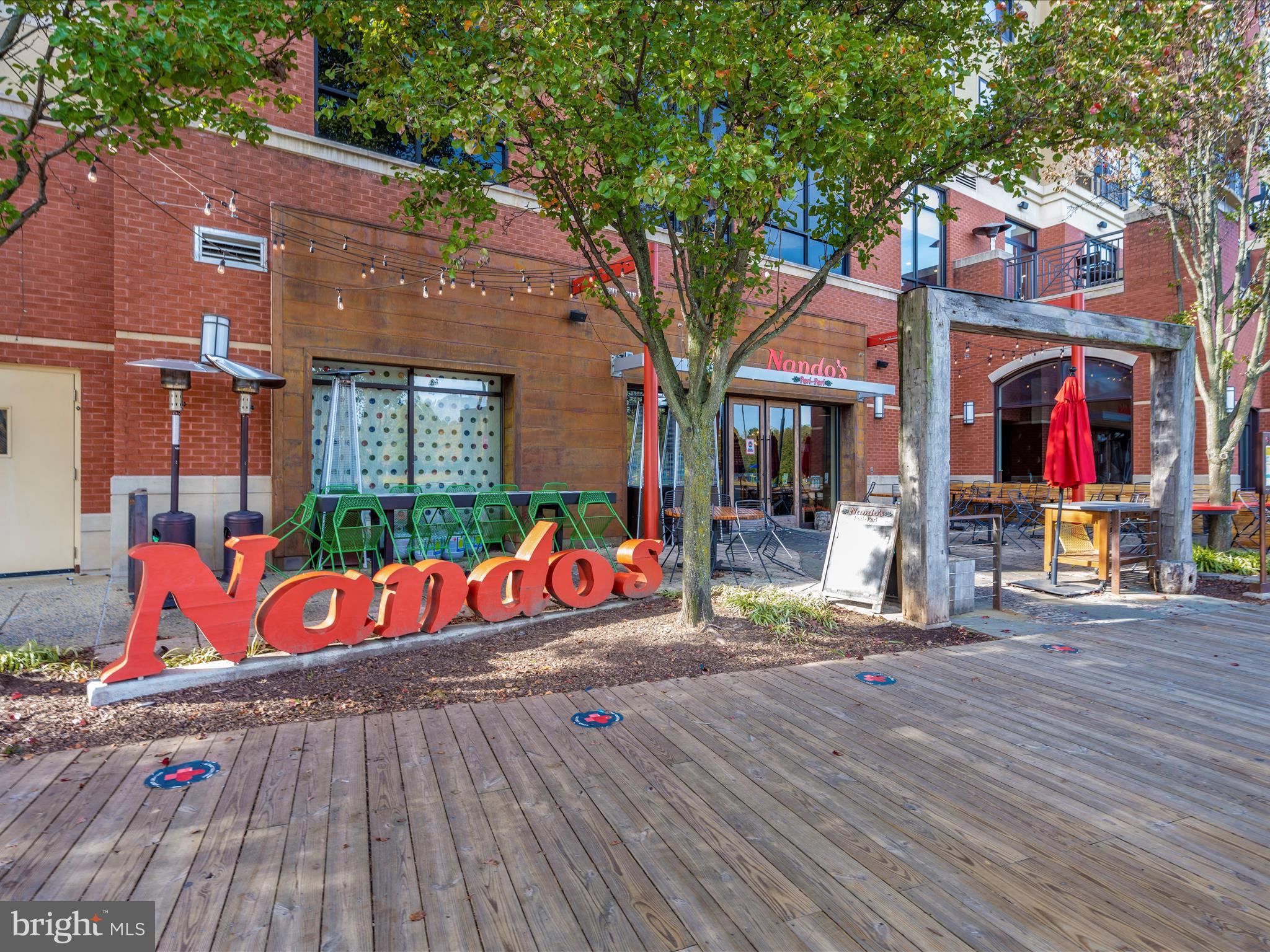 1009 ROCKWELL AVENUE