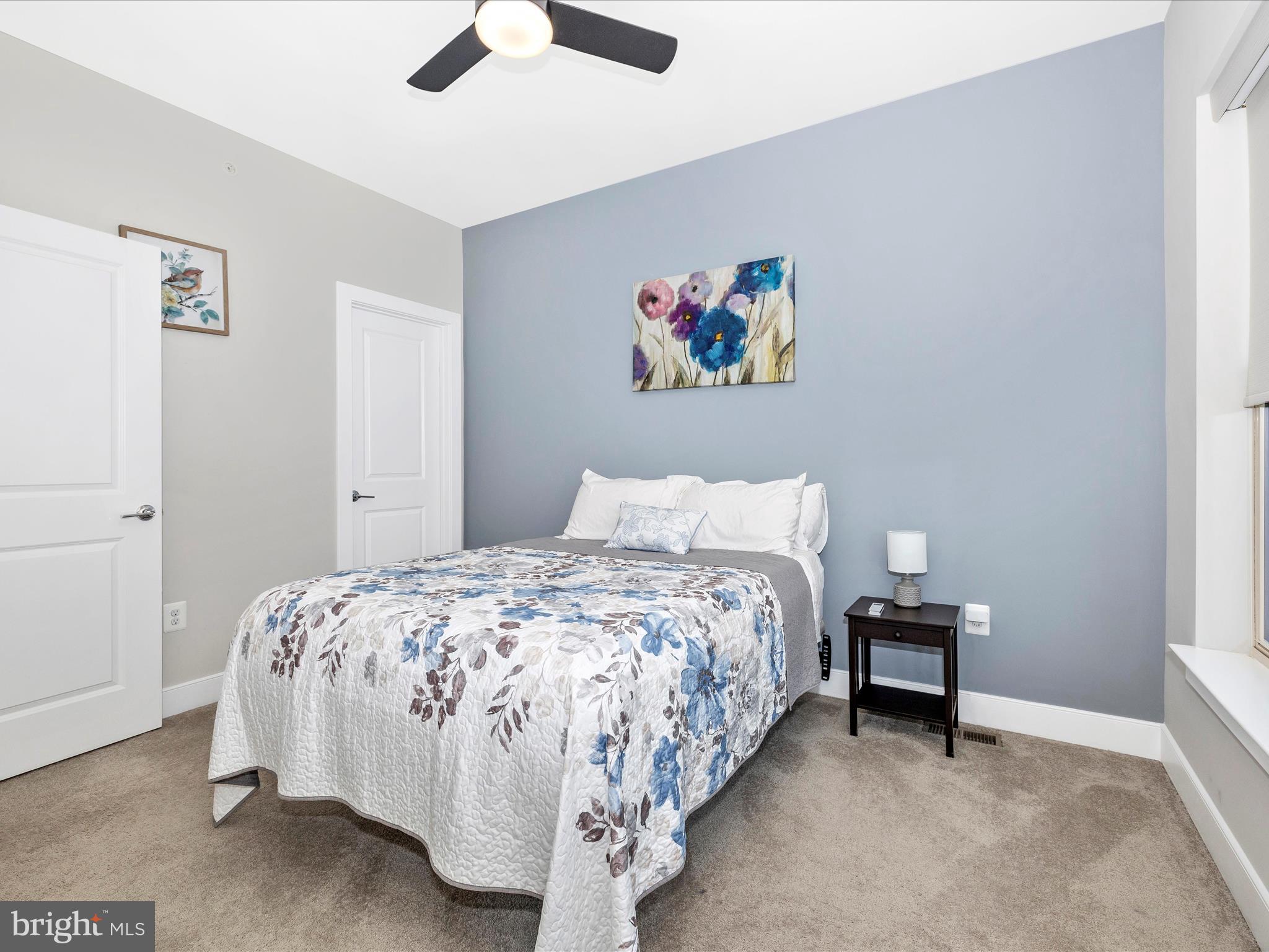 1009 ROCKWELL AVENUE