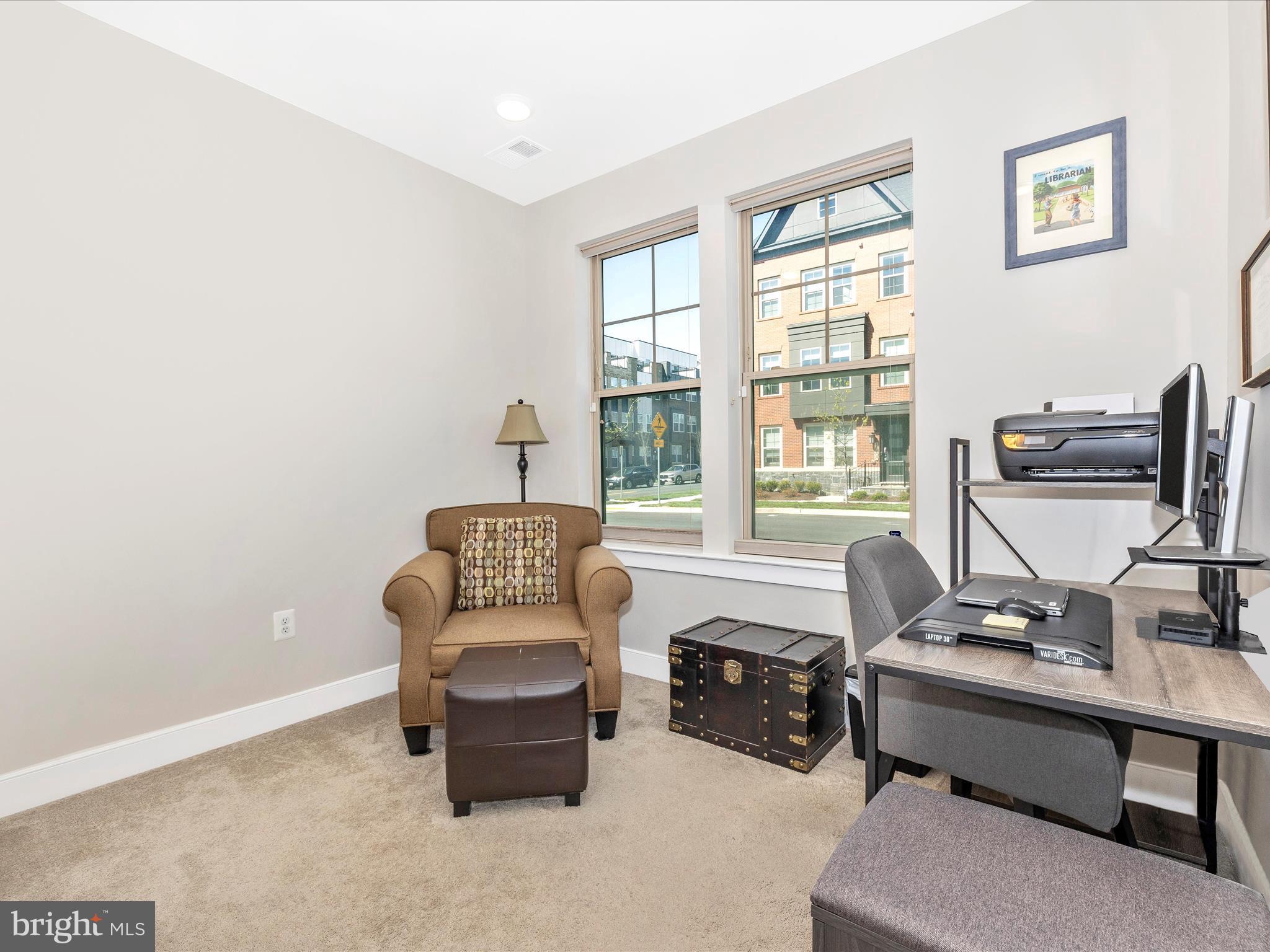 1009 ROCKWELL AVENUE