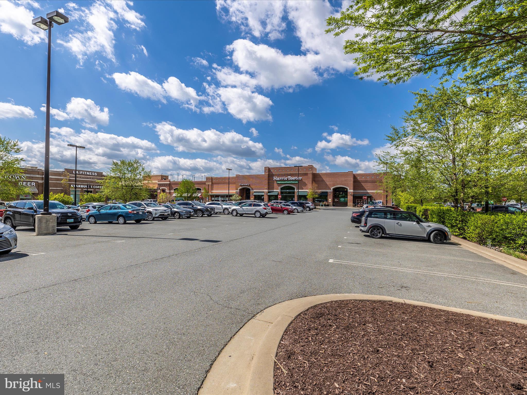 1009 ROCKWELL AVENUE