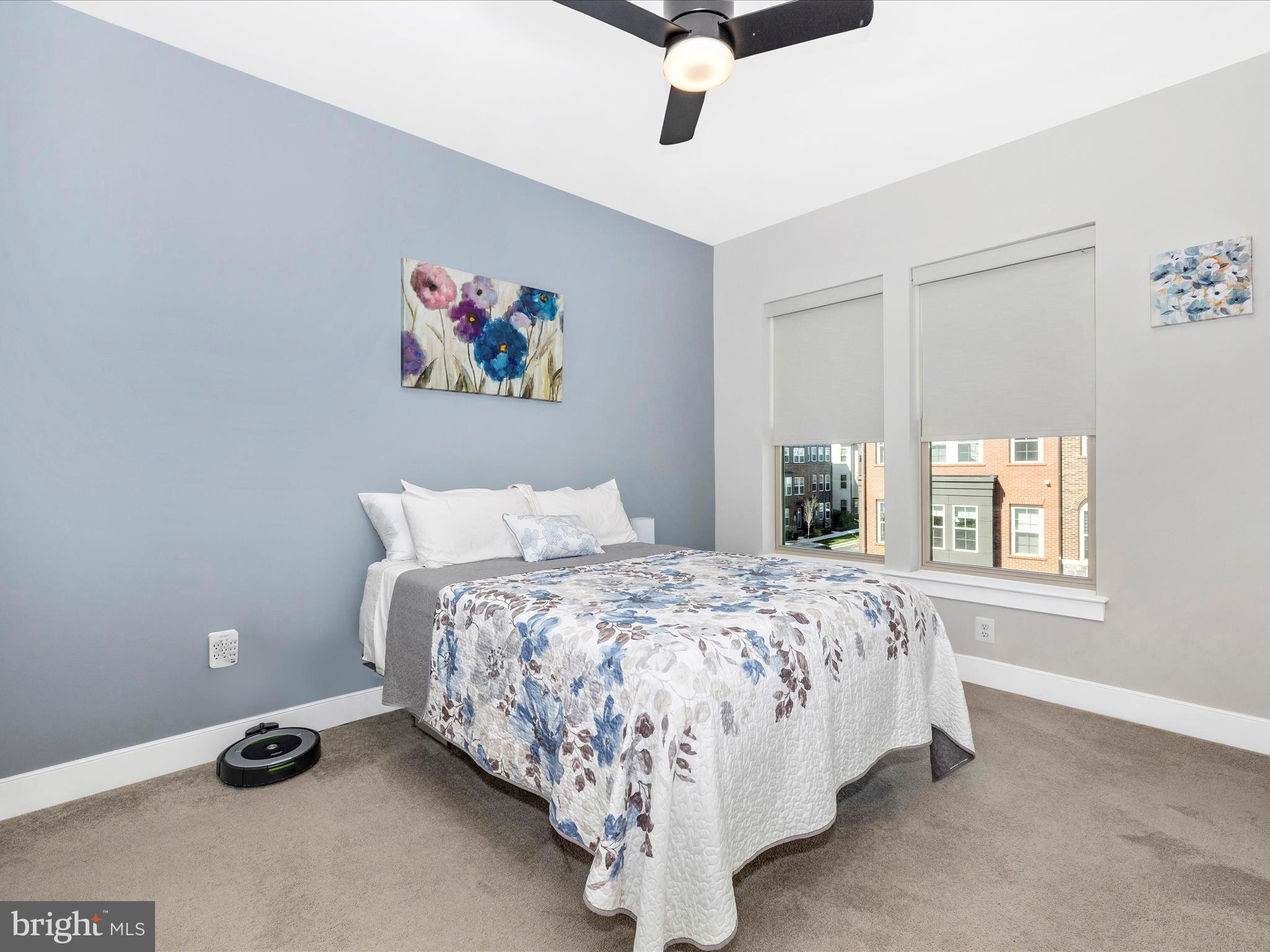 1009 ROCKWELL AVENUE