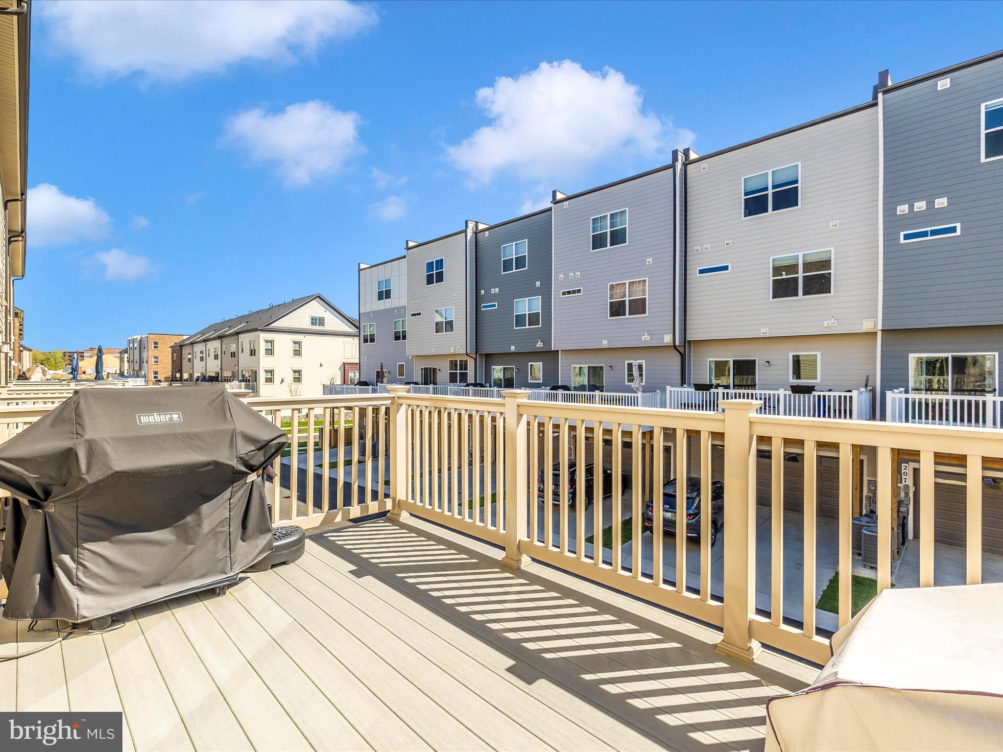 1009 ROCKWELL AVENUE