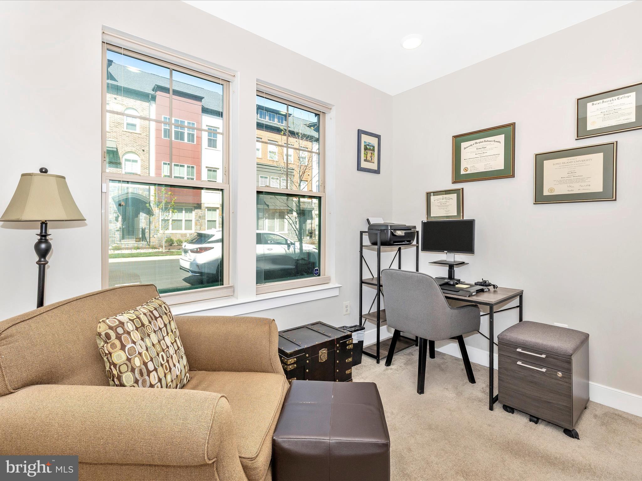 1009 ROCKWELL AVENUE