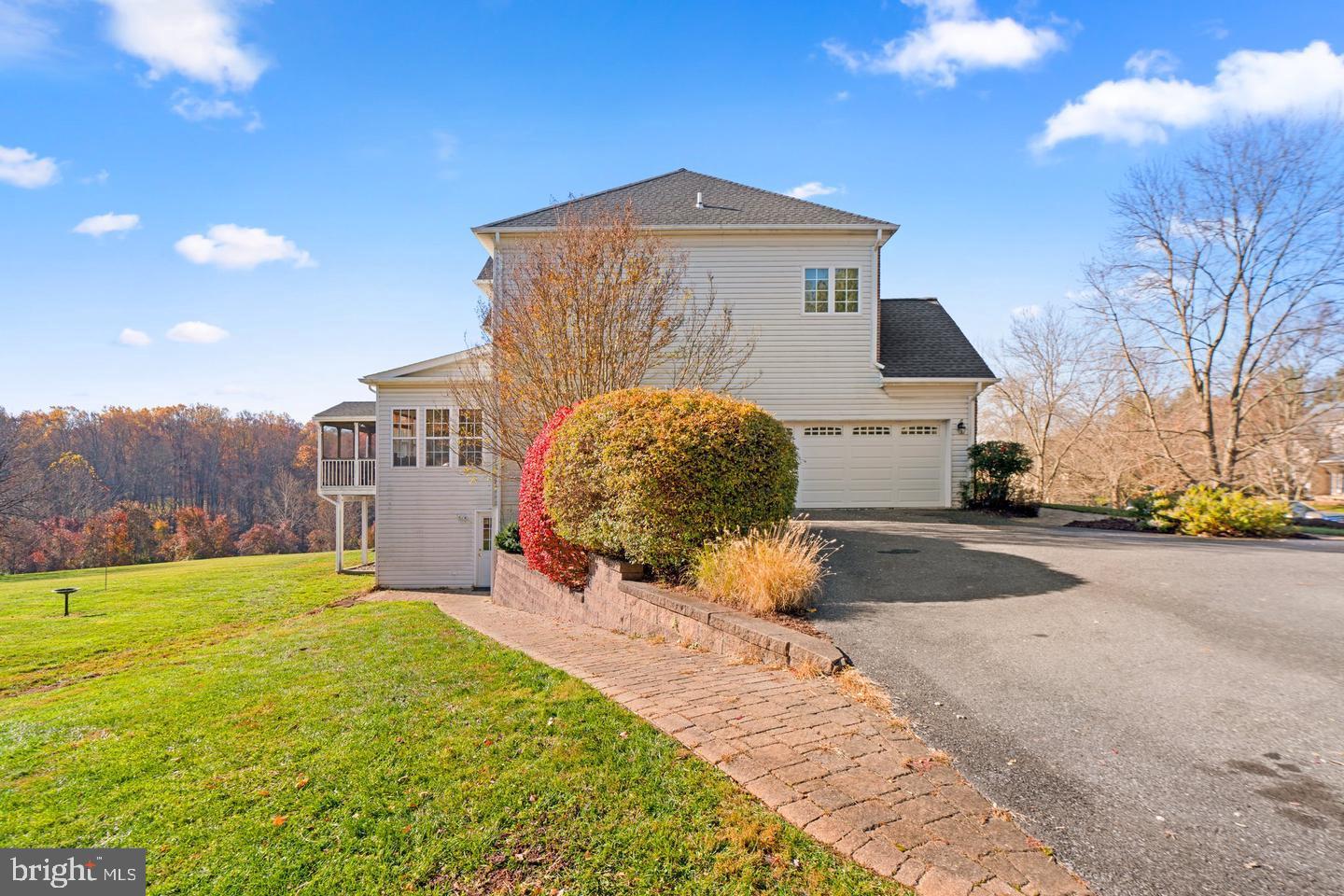 7904 WINDSOR KNOLL LANE