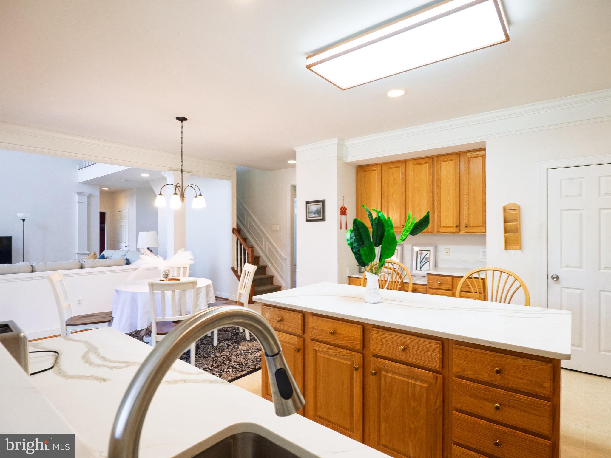 7904 WINDSOR KNOLL LANE