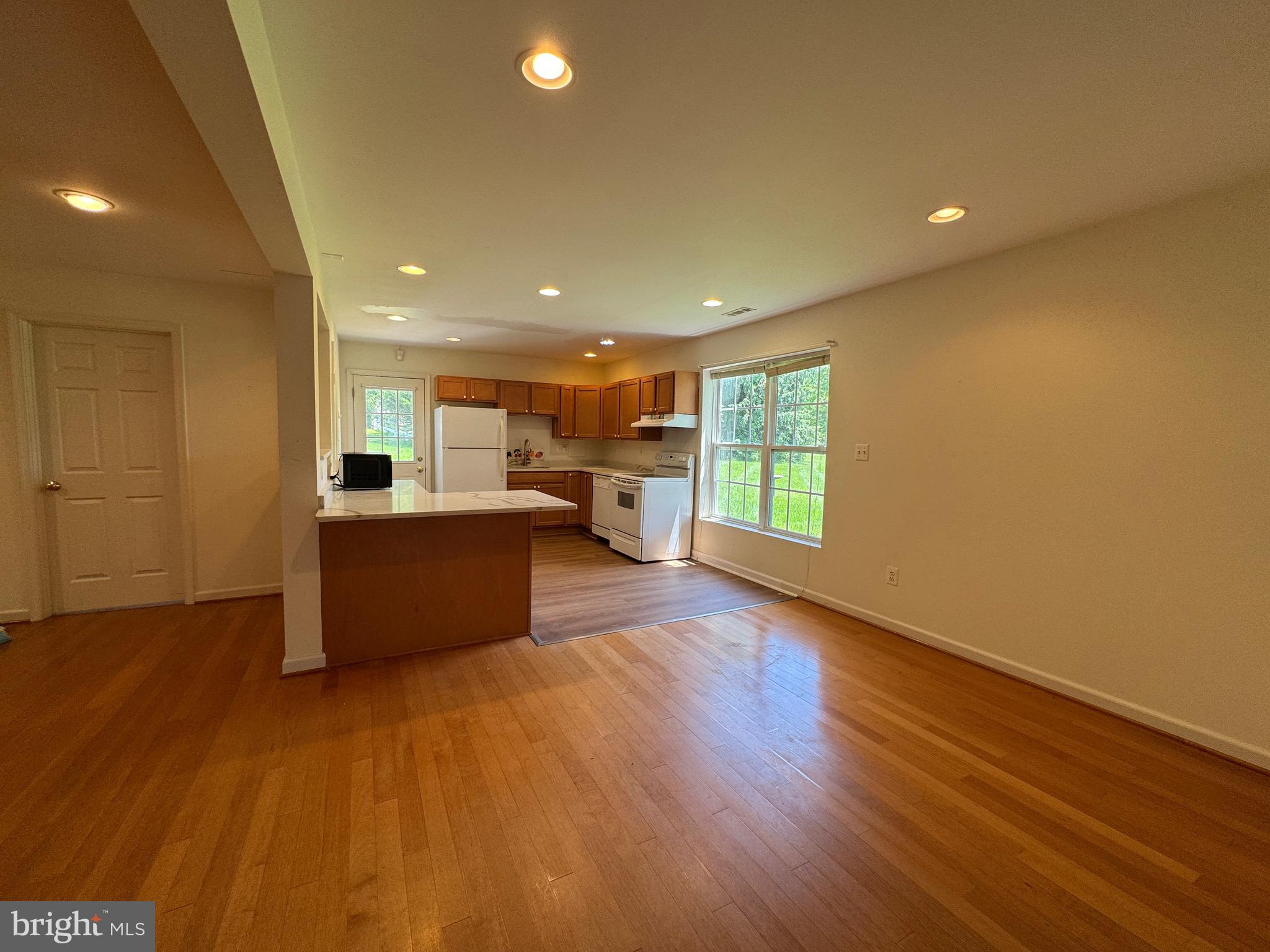 7904 WINDSOR KNOLL LANE