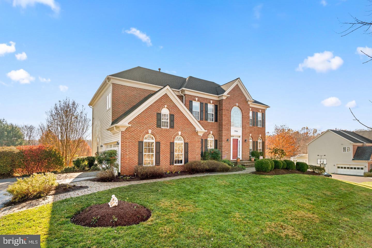 7904 WINDSOR KNOLL LANE