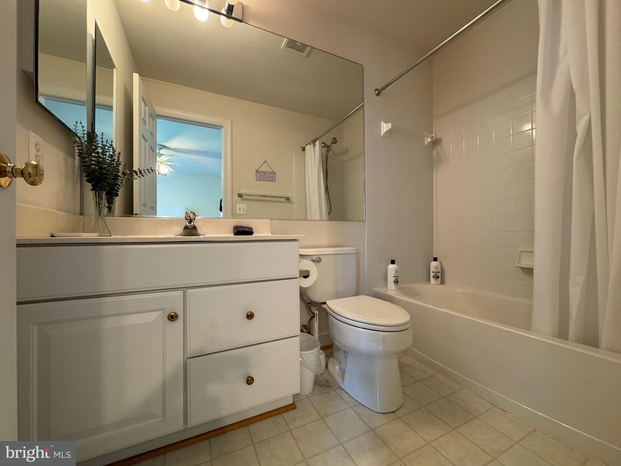 7904 WINDSOR KNOLL LANE