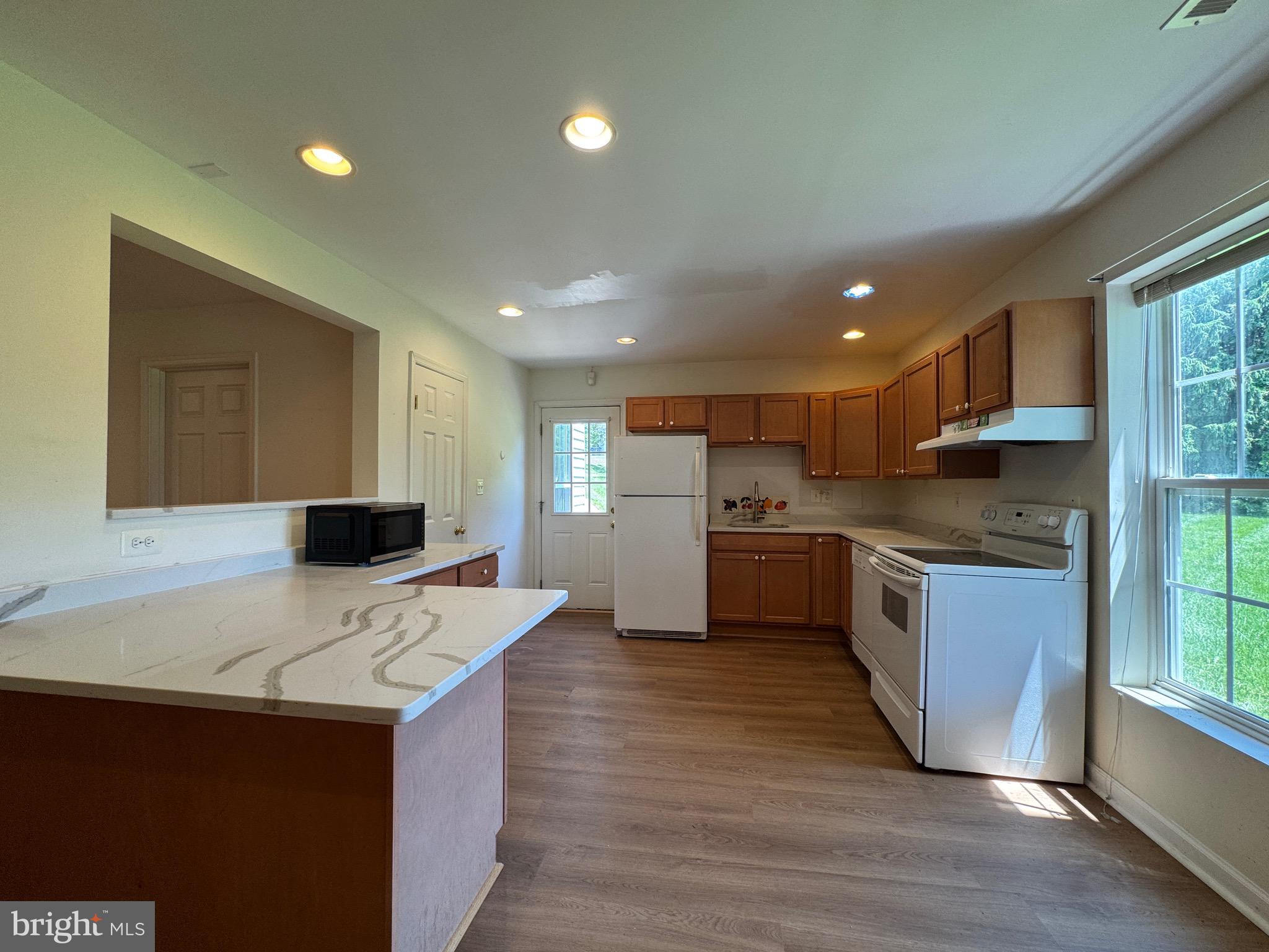 7904 WINDSOR KNOLL LANE