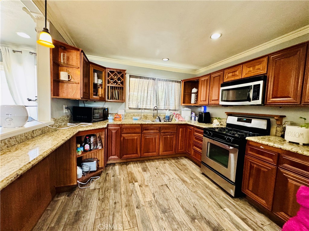 11903 FAIRFORD Avenue