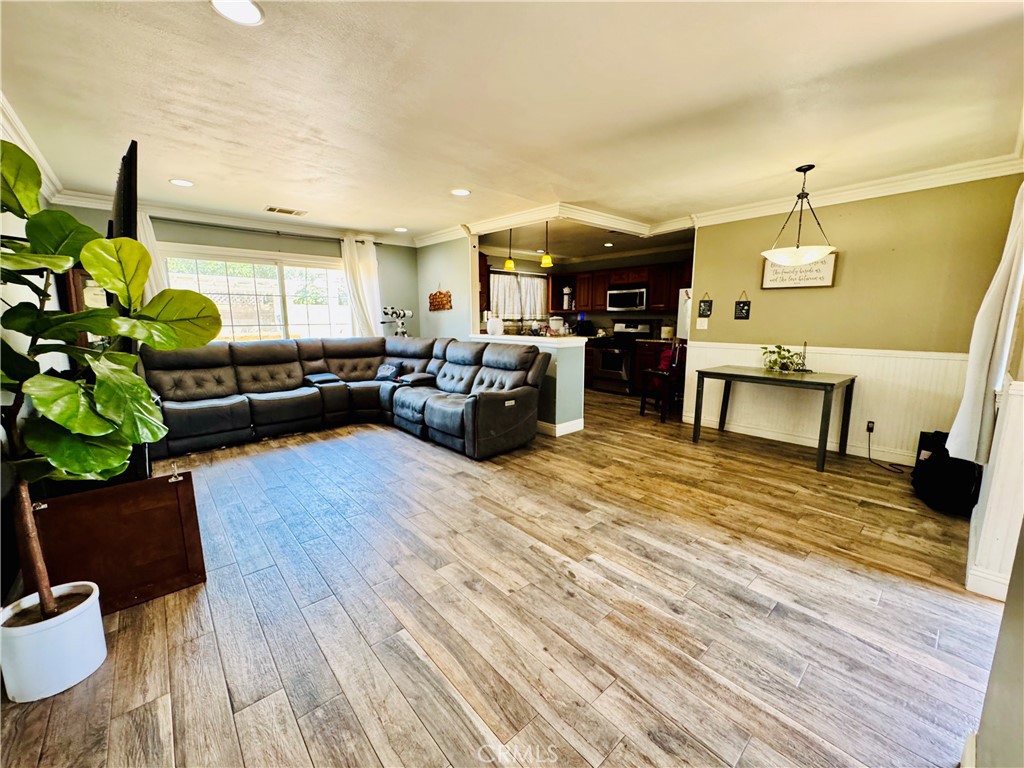 11903 FAIRFORD Avenue