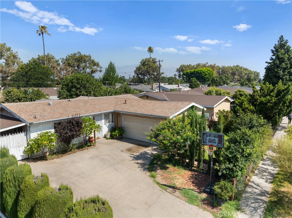 1307 Ardilla Avenue
