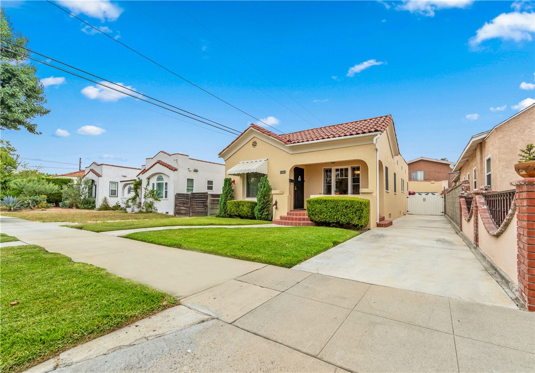 1321 E Hungerford Street