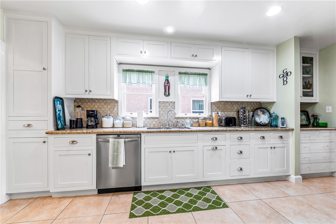 1321 E Hungerford Street