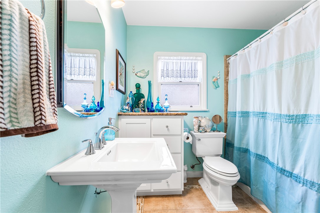 1321 E Hungerford Street