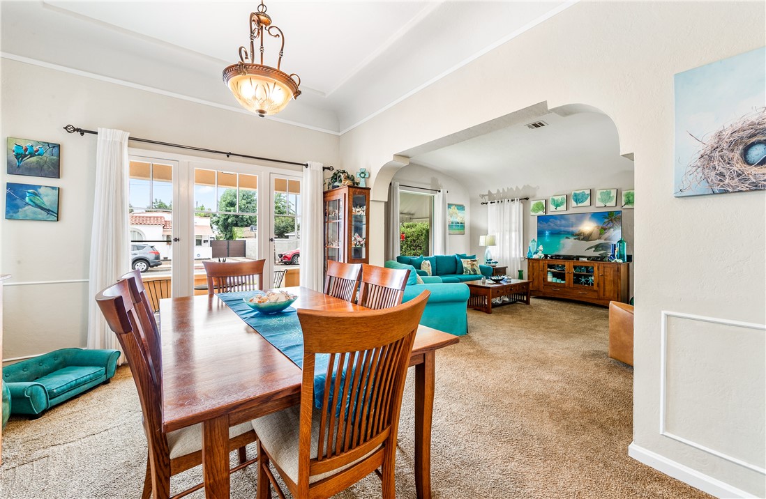 1321 E Hungerford Street