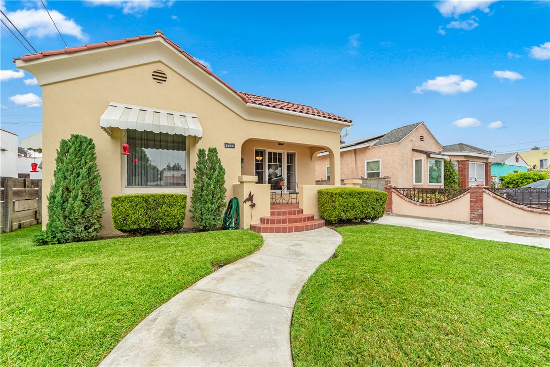 1321 E Hungerford Street