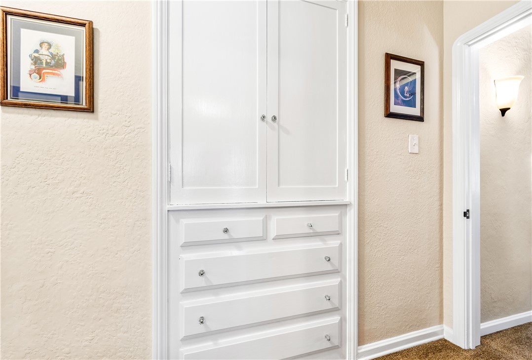 1321 E Hungerford Street