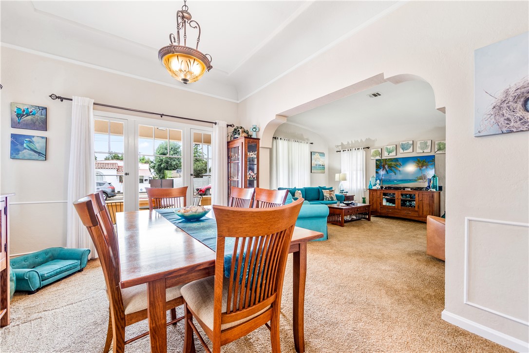 1321 E Hungerford Street