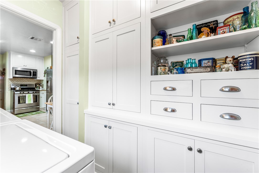 1321 E Hungerford Street