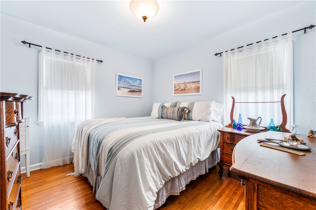 1321 E Hungerford Street