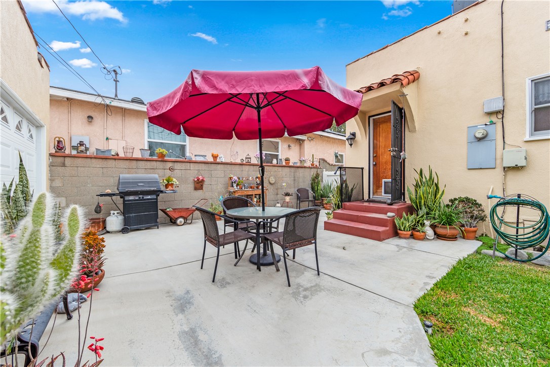 1321 E Hungerford Street