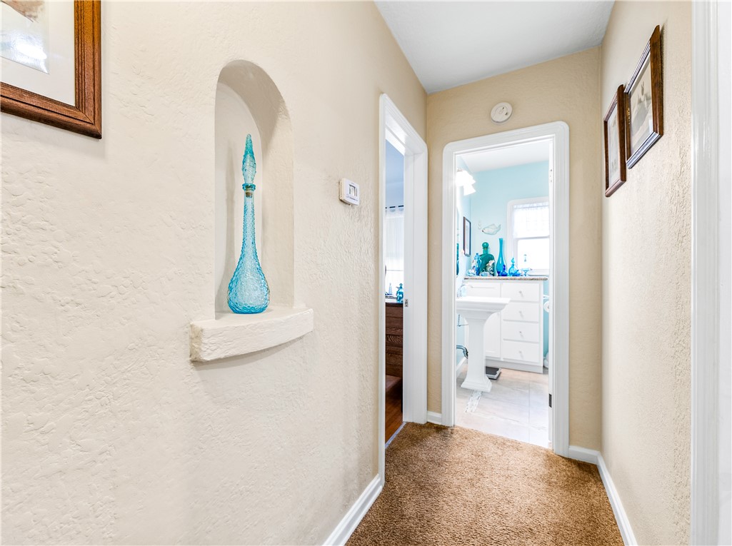 1321 E Hungerford Street