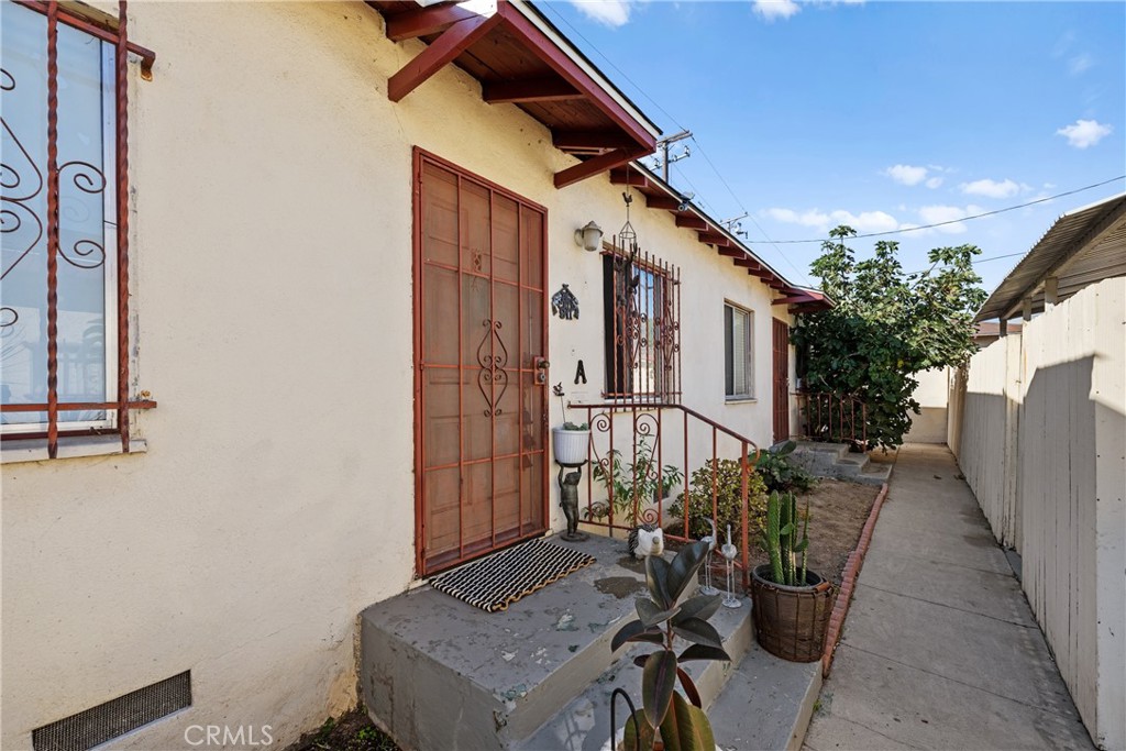 10615 Elizabeth Avenue