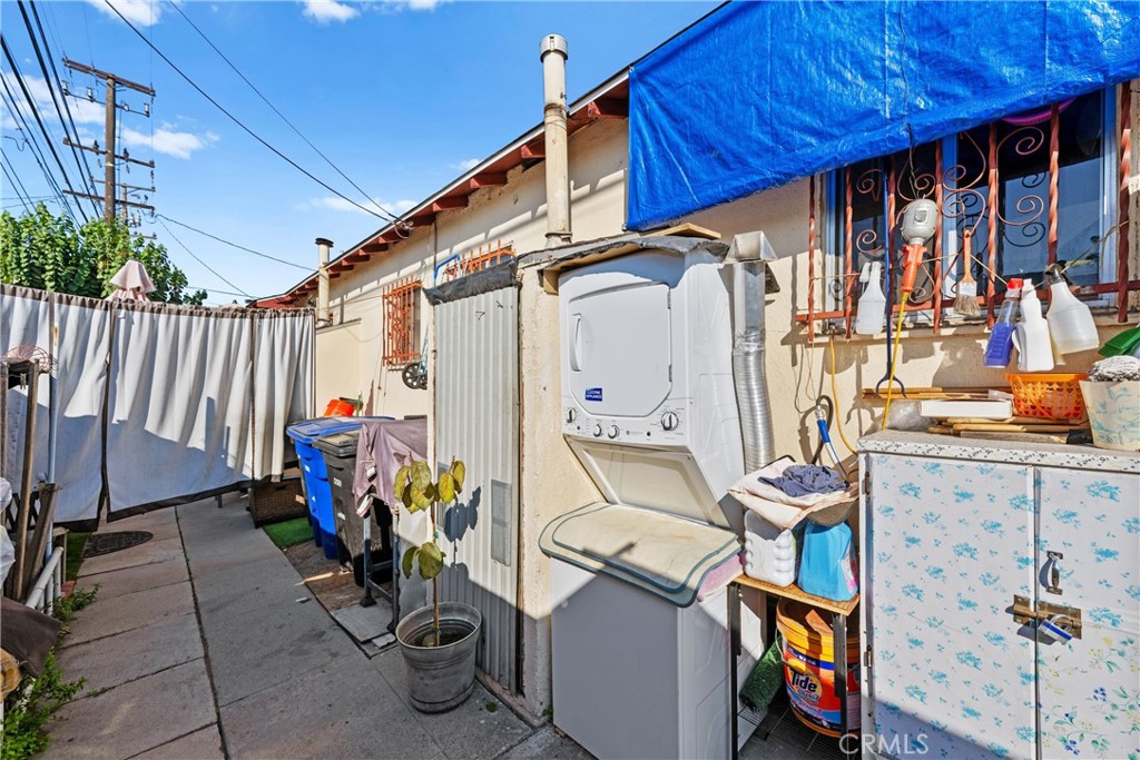 10615 Elizabeth Avenue