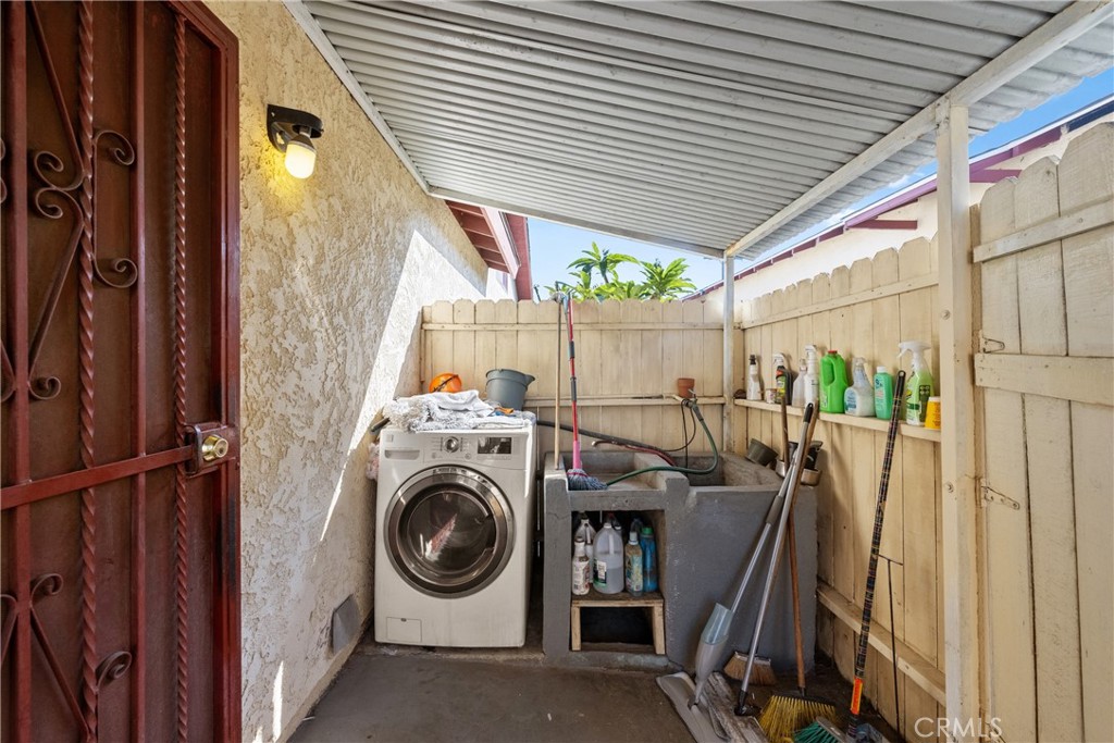 10615 Elizabeth Avenue