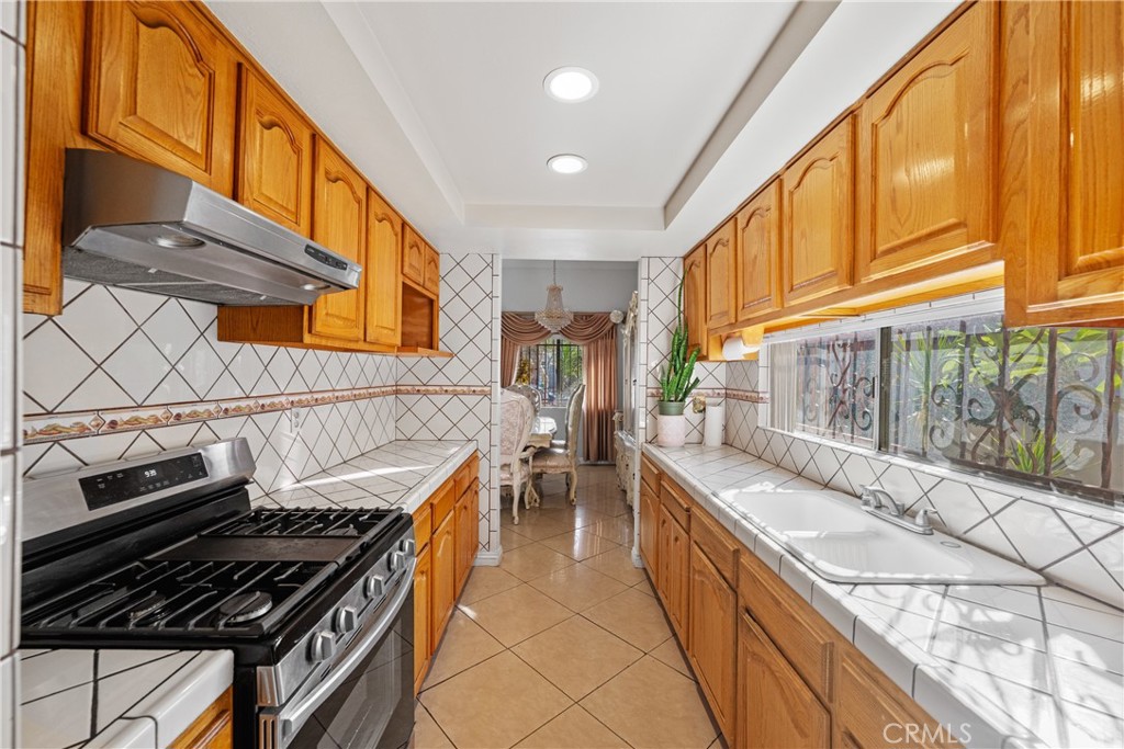 10615 Elizabeth Avenue