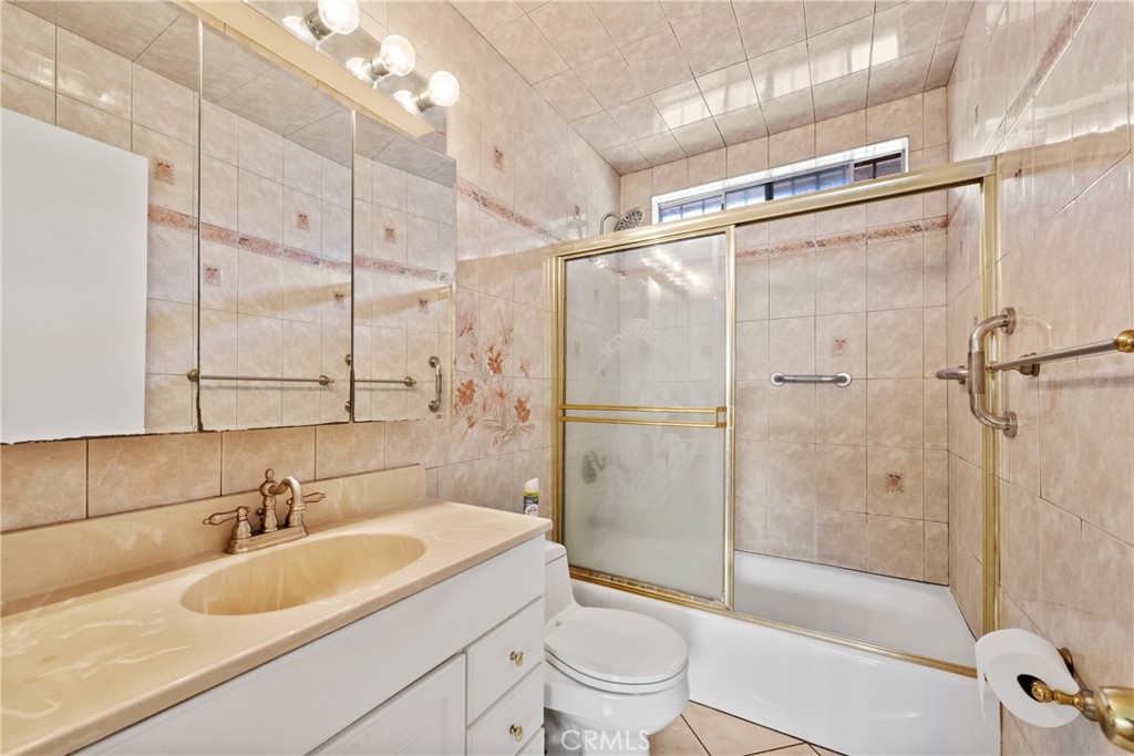 10615 Elizabeth Avenue