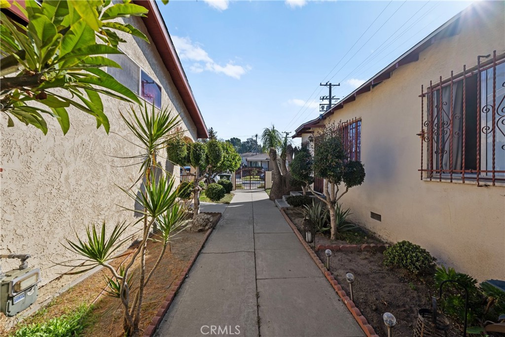 10615 Elizabeth Avenue