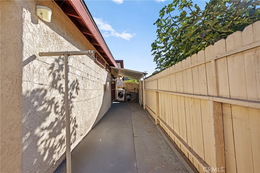 10615 Elizabeth Avenue