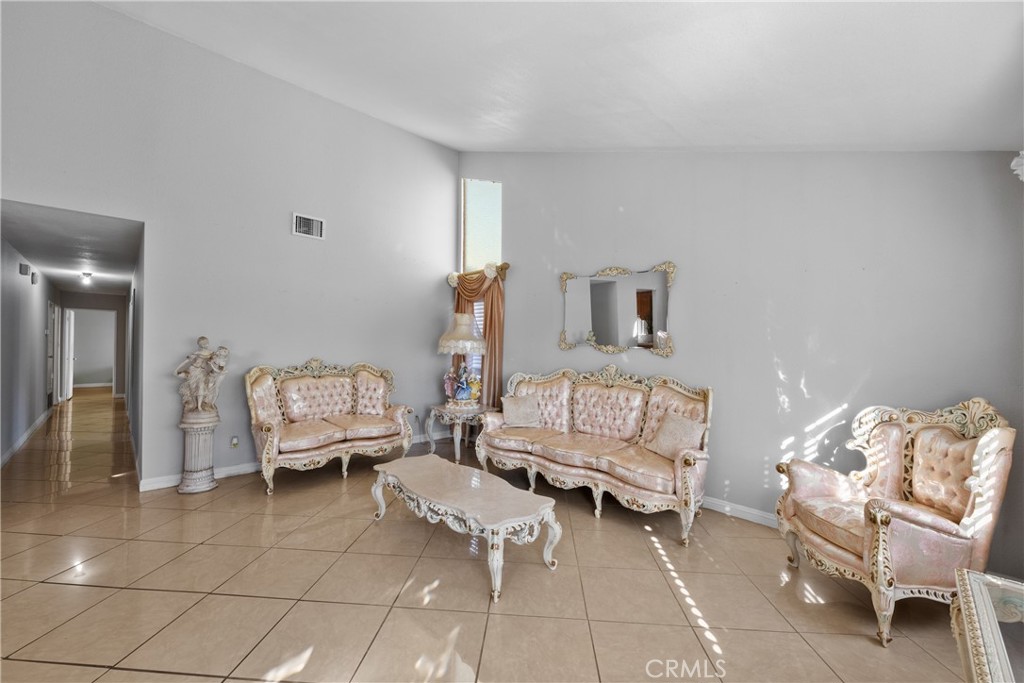 10615 Elizabeth Avenue