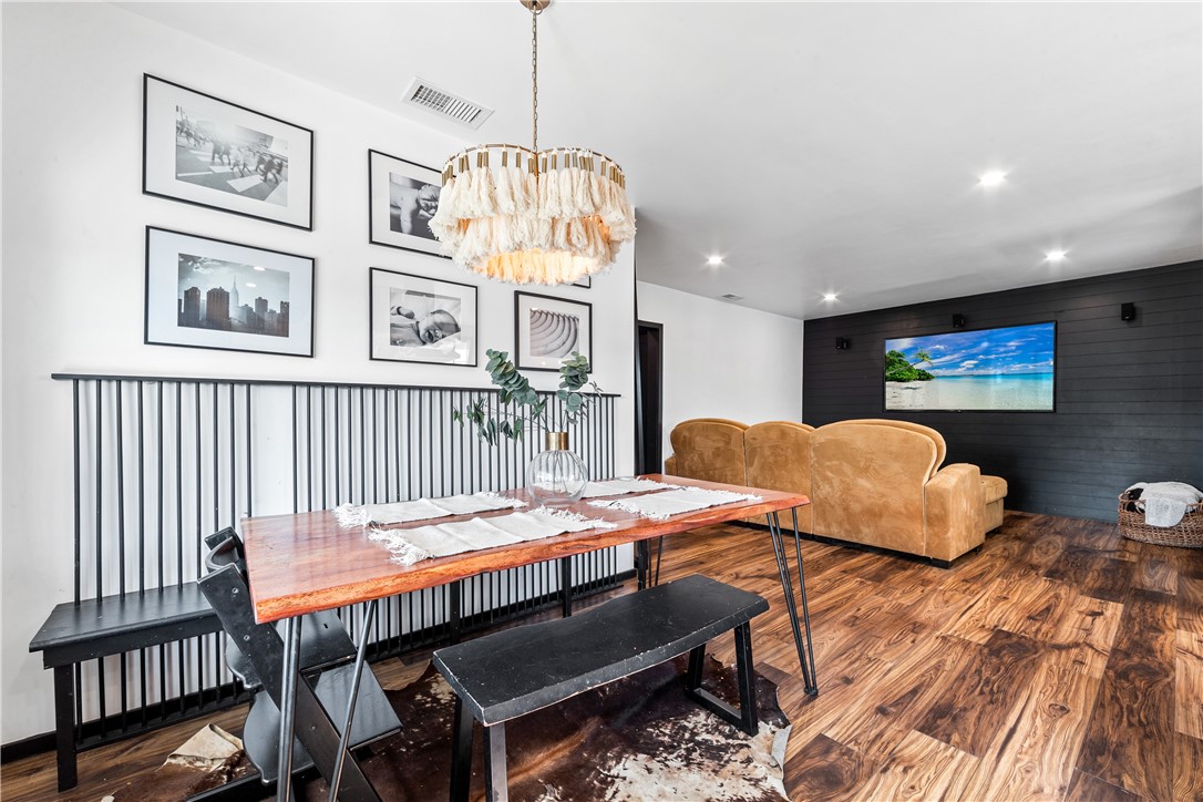 14806 Starbuck Street