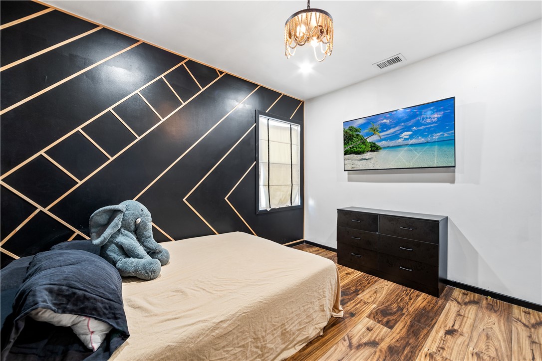 14806 Starbuck Street