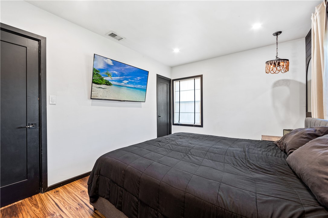 14806 Starbuck Street