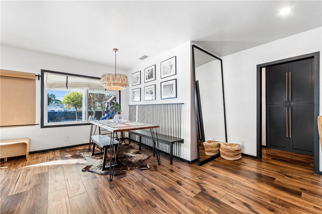 14806 Starbuck Street